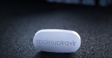 A molnupiravirral elkerülhetőek lehetnek a COVID-19 legrosszabb következményei