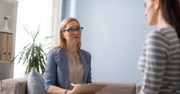 Együttélés a traumával: Hogyan lehet megbirkózni az emlékbetörésekkel?